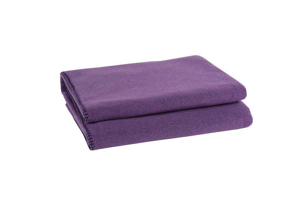 Lila DECKE aus Fleece von Zoeppritz SOFT FLEECE AUBERGINE col. 490 160x200 cm