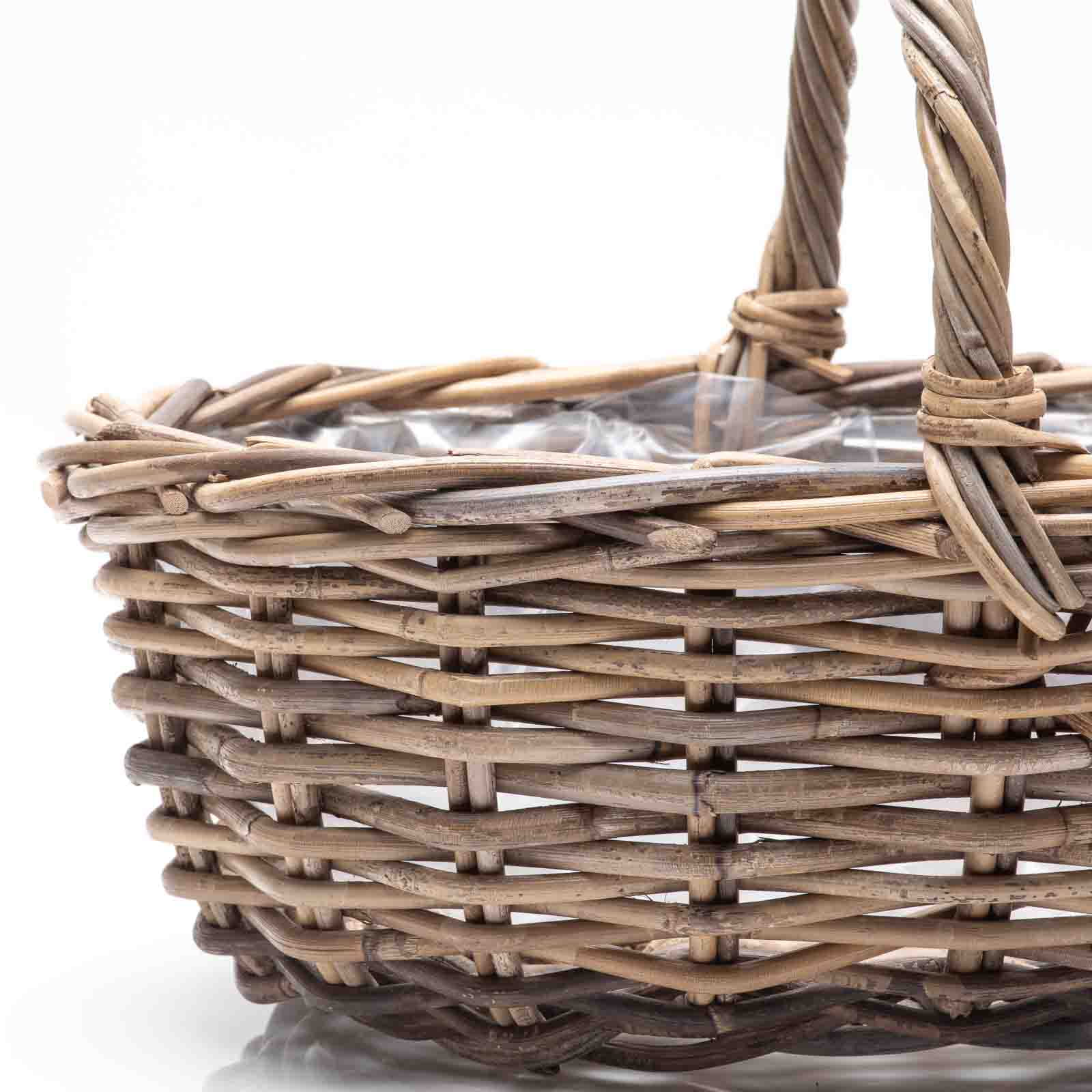 Rieten picknick mand met deksel voor aan een koets